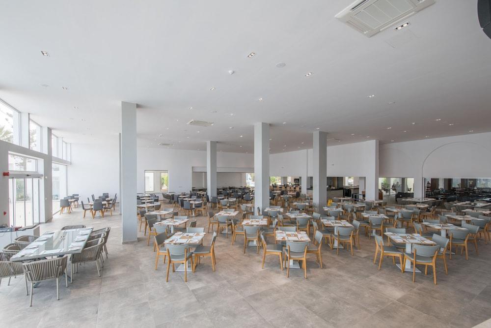 Atlantica Panthea Resort Айя Напа Екстериор снимка