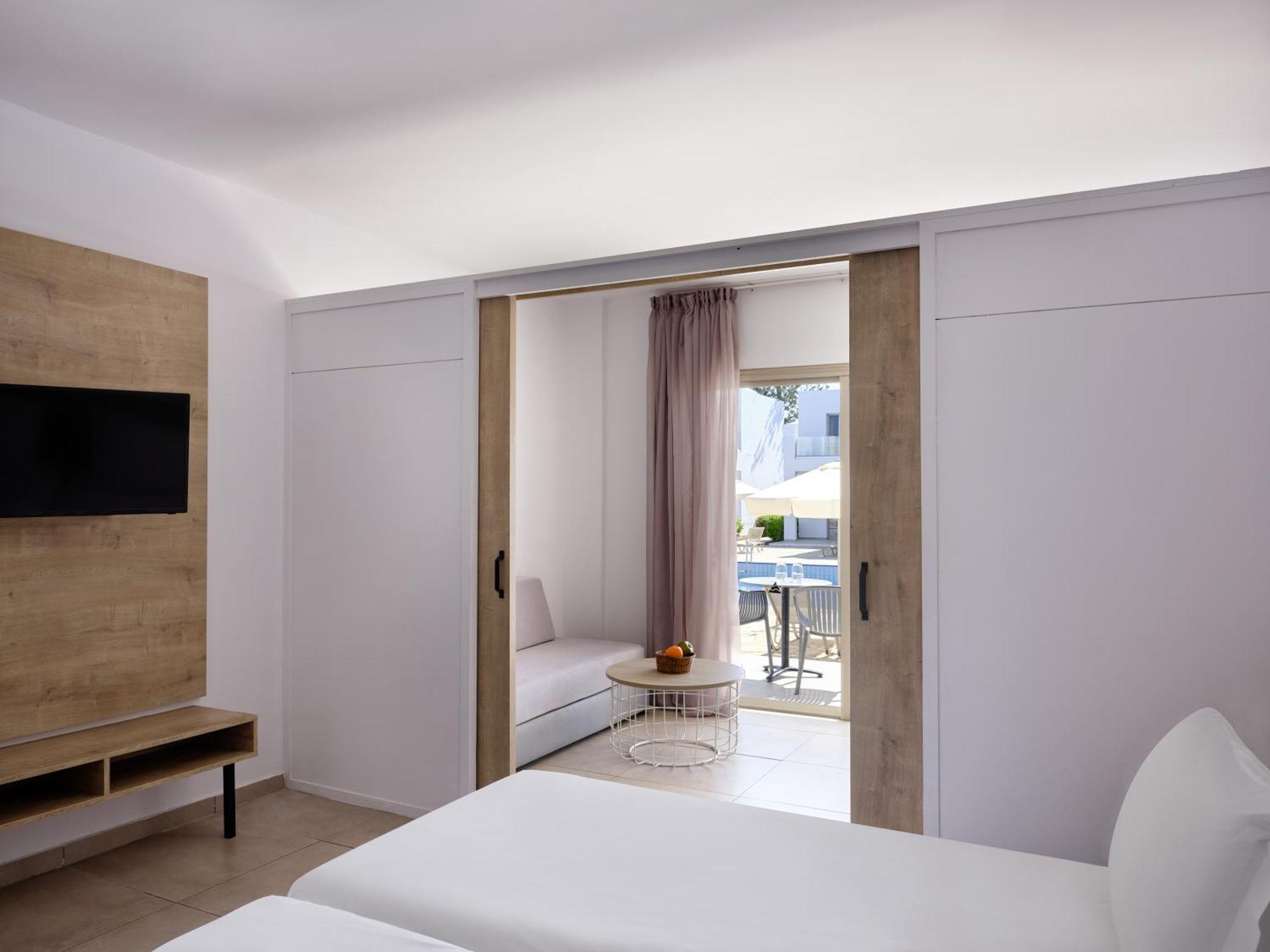 Atlantica Panthea Resort Айя Напа Екстериор снимка