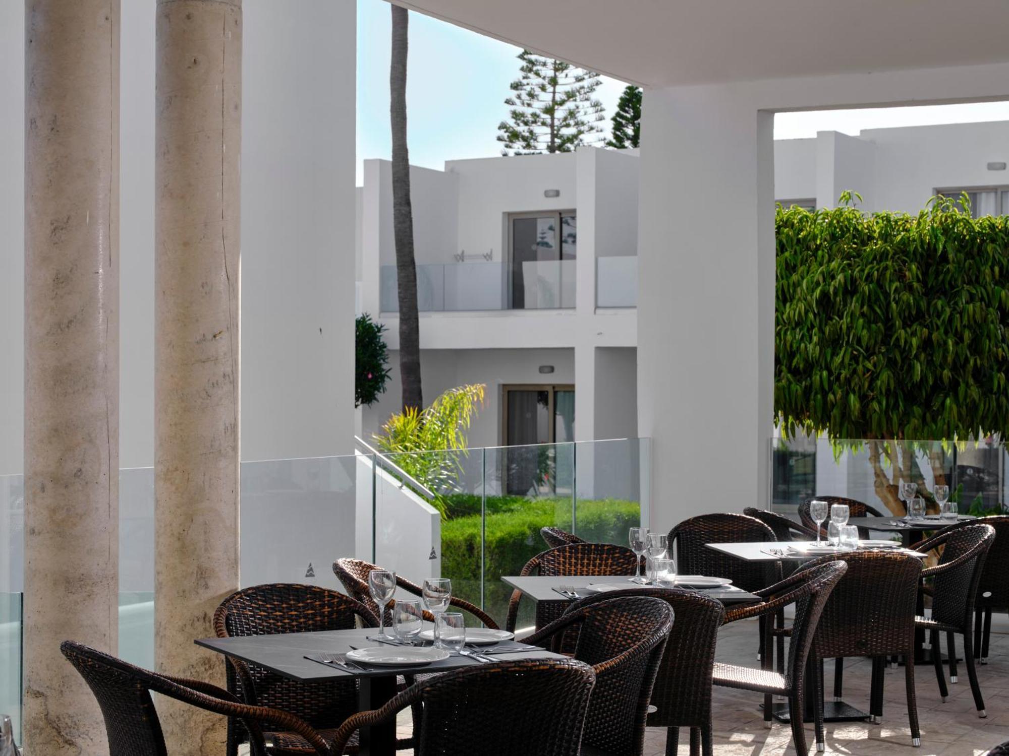 Atlantica Panthea Resort Айя Напа Екстериор снимка